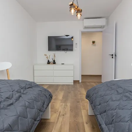 The House Apartment